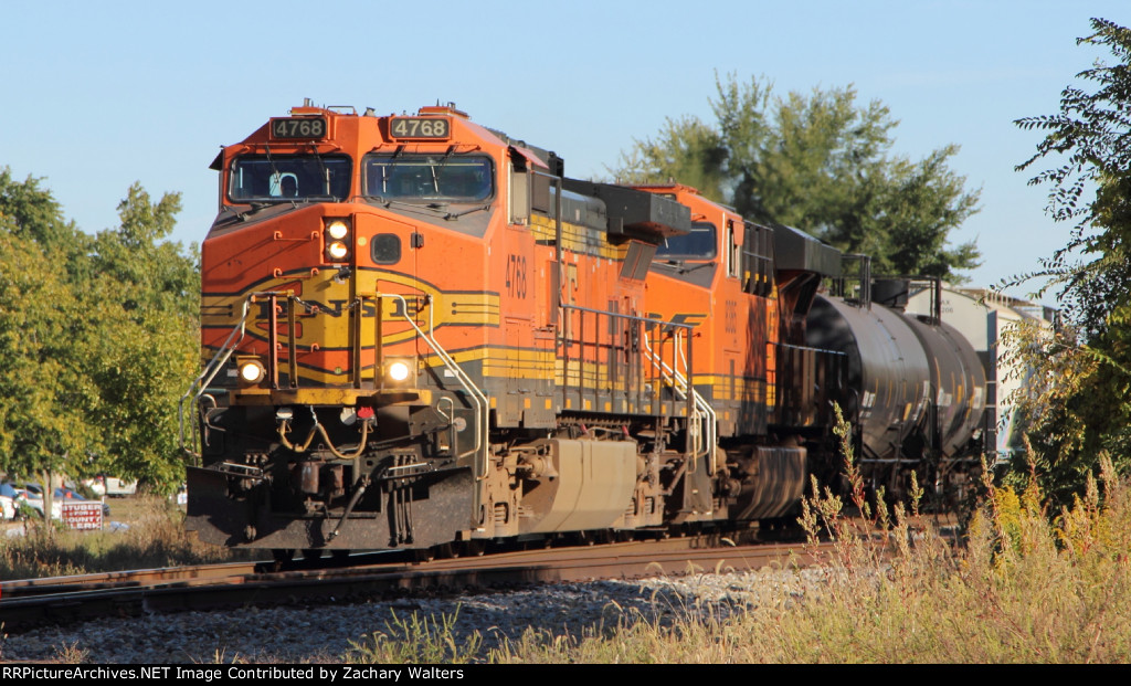 BNSF 4768 8385